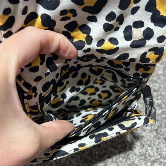 VERA BRADLEY MINI HIPSTER CROSS BODY PURSE BAG YELLOW GO WILD LEOPARD PRINT - Picture 4 of 10